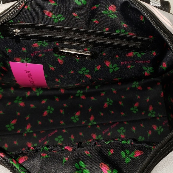 NFS - Picture 5 of 7